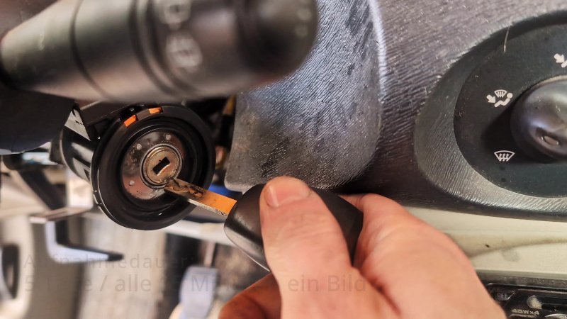 Ich hab es geschafft, das defekte Twingo II-Zündschloss auszutauschen  